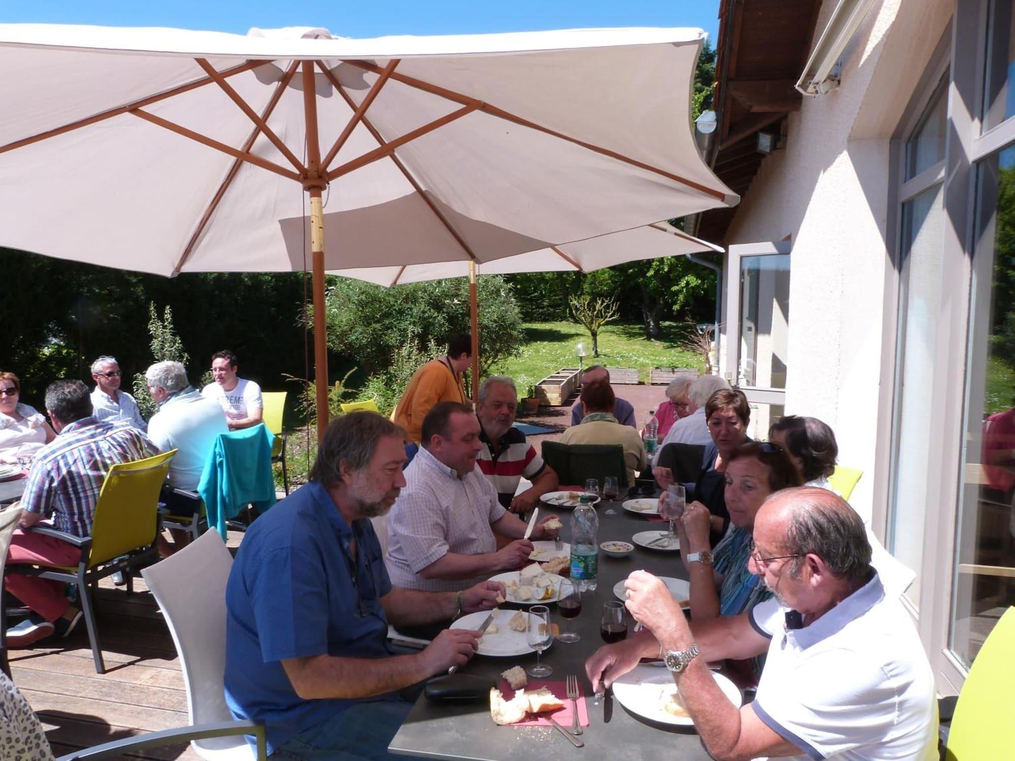 Logis Hotel Des Grands Vins Fleurie Kültér fotó